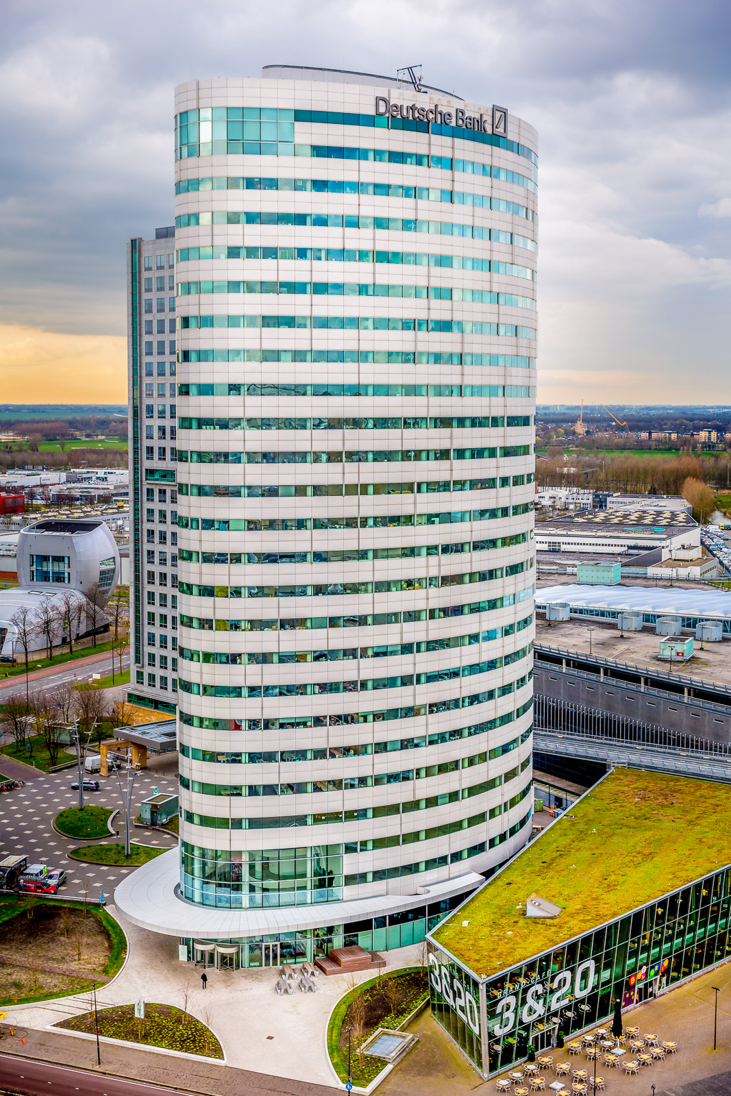 Oval Tower te Amsterdam